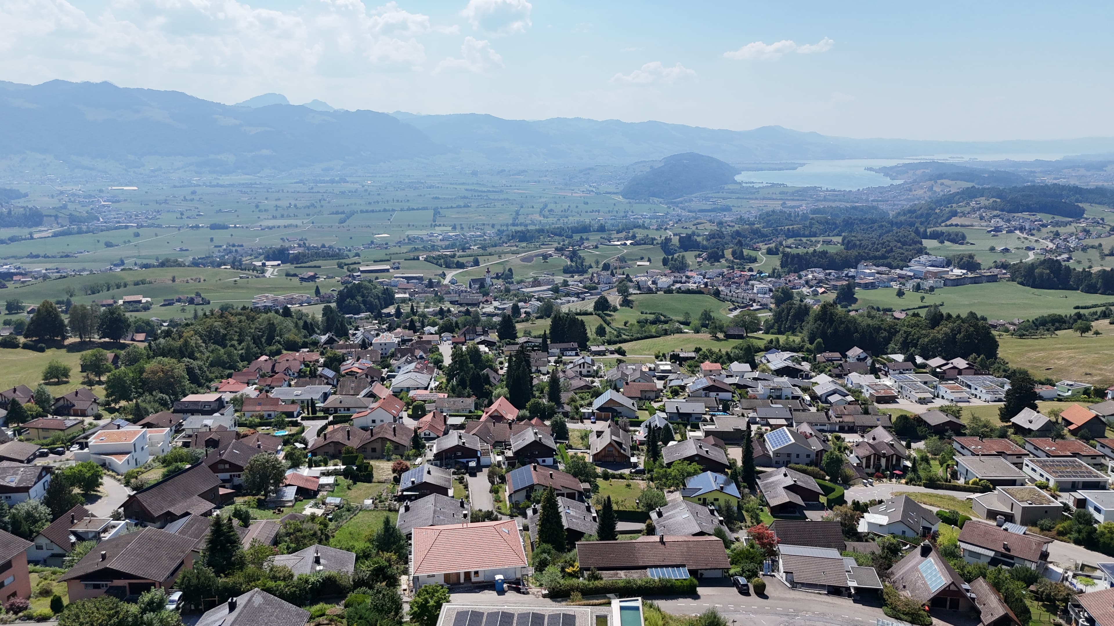 Luftaufnahme Uetliburg mit Blick Richtung Obersee